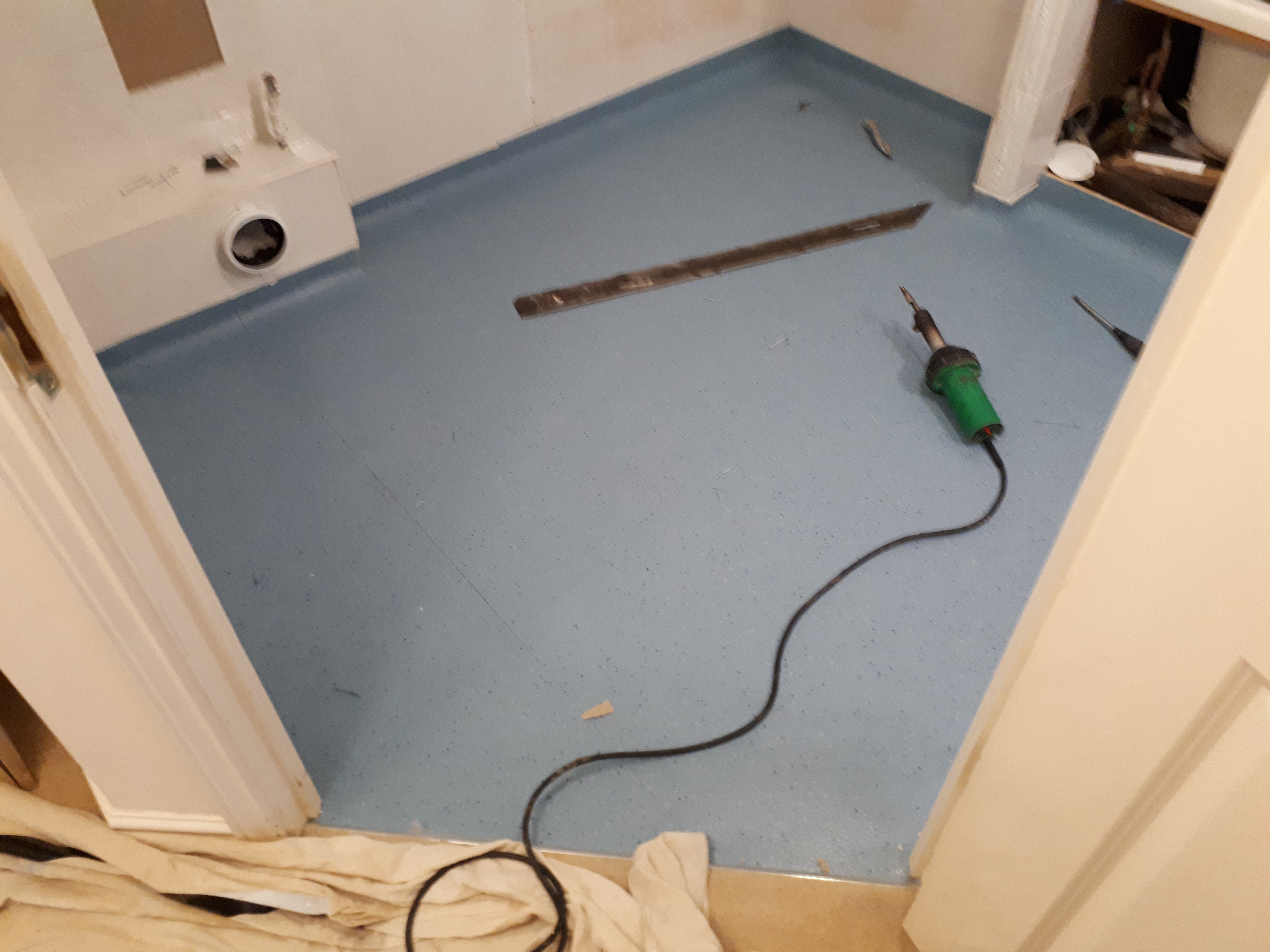 Wet room safety flooring to walk in shower